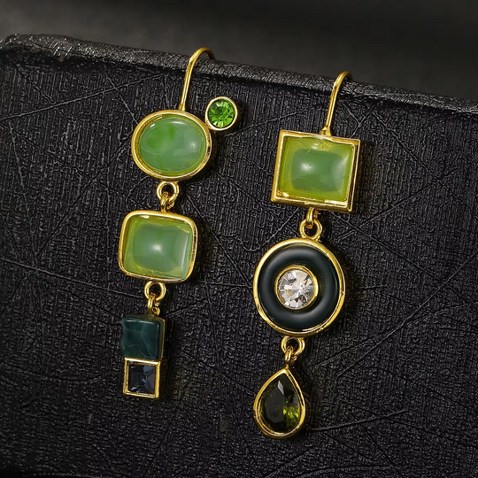 Cindy - Vintage Green Dangling Earrings